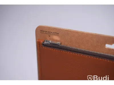 Läderfodral för MACBOOK PRO / WOOLNUT / 16-INCH